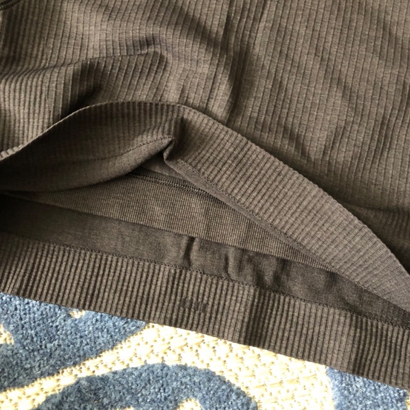 Lululemon ribbed long sleeve crop top - Picture 4 of 7